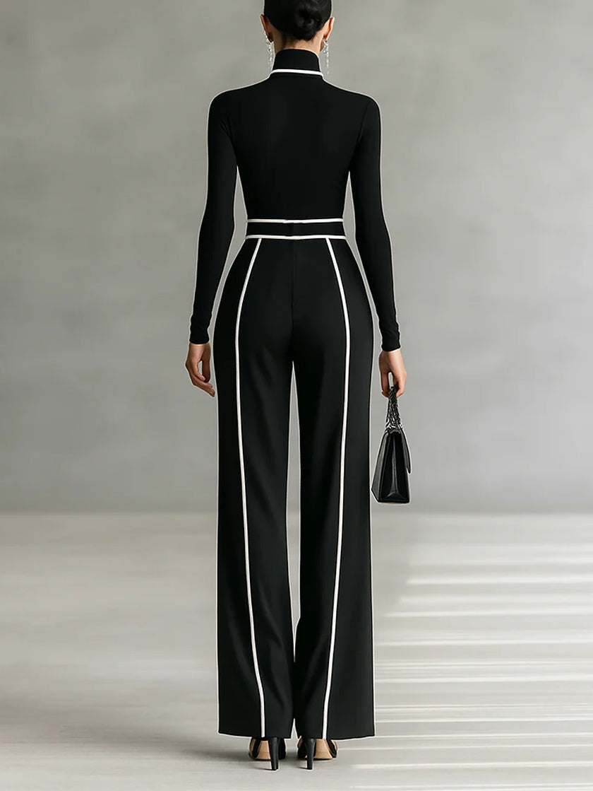 Completo con top a collo alto e pantaloni ampi