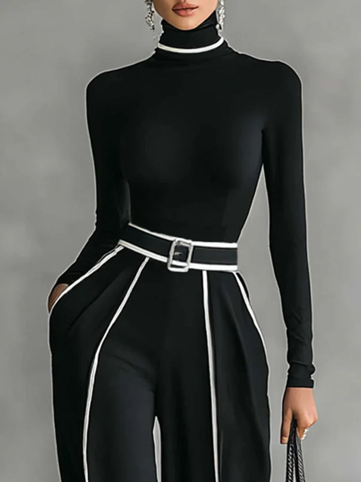 Completo con top a collo alto e pantaloni ampi