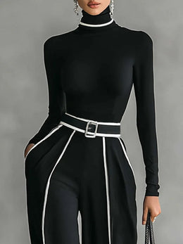 Completo con top a collo alto e pantaloni ampi